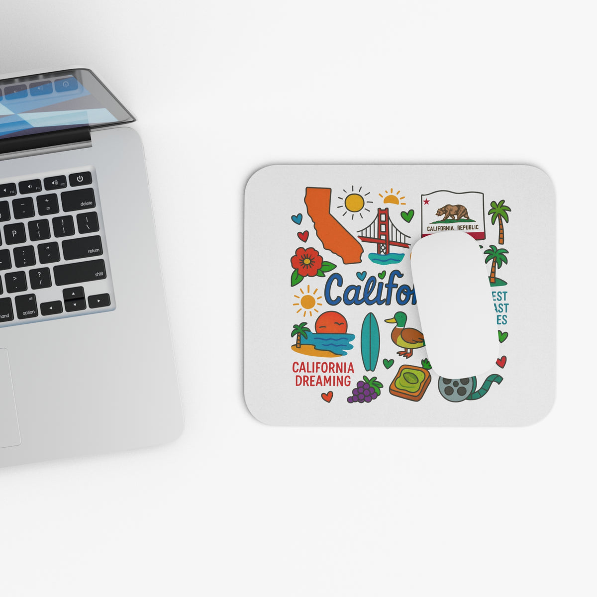 Mousepad with California icons, the Golden Gate Bridge, and "California Dreaming" text.